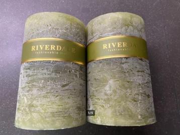 2 Rustieke stompkaarsen van Riverdale beschikbaar voor biedingen