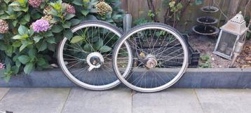 Voorwiel achterwiel 28 inch beschikbaar voor biedingen