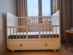 Ikea MYLLRA Babybed met matras 60x120 cm, Kinderen en Baby's, Kinderkamer | Bedden, Ophalen, Zo goed als nieuw, Minder dan 140 cm
