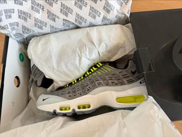 Nike Air Max 95 Kim Jones ‘Volt’ maat 39 beschikbaar voor biedingen