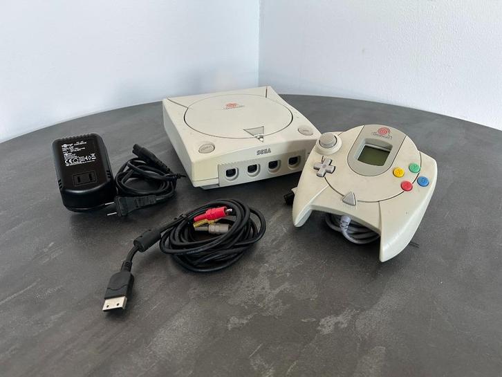 Sega Dreamcast JPN uitgave, Spelcomputers en Games, Spelcomputers | Sega, Gebruikt, Saturn of Dreamcast, Met 1 controller, Ophalen