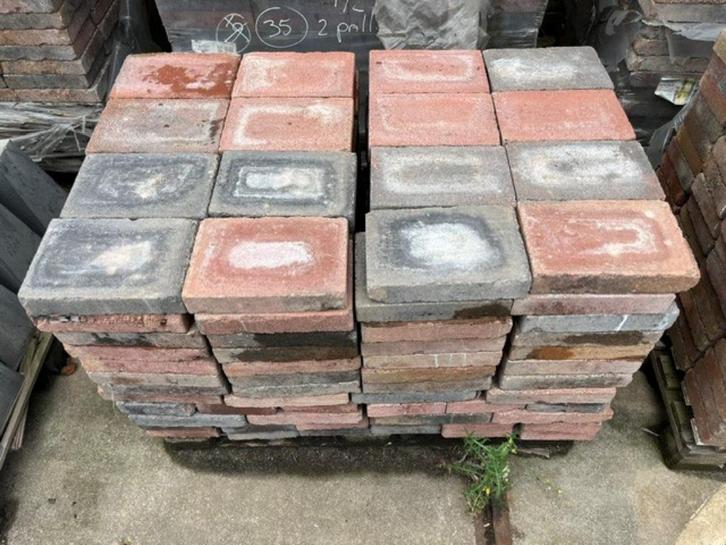 Mooie partij gebruikte bonte tegels en betonklinkers, Tuin en Terras, Tegels en Klinkers, Gebruikt, Klinkers, Beton, 10 m² of meer