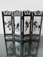 Klein Chinees scherm van glas met paarden, Huis en Inrichting, Woonaccessoires | Kamerschermen, Ophalen of Verzenden, Zo goed als nieuw