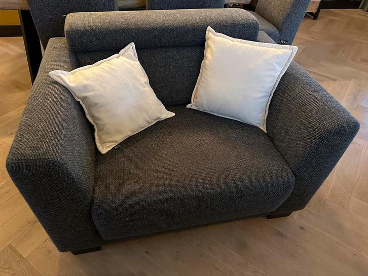 1.5 Zits Bankje - Montel - Comfortabel en Stijlvol, Huis en Inrichting, Fauteuils, Zo goed als nieuw, Stof, 75 tot 100 cm, Ophalen