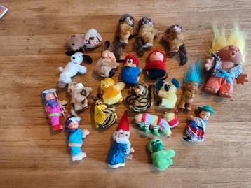 Vintage knijp beetjes popjes in goede staat  beschikbaar voor biedingen