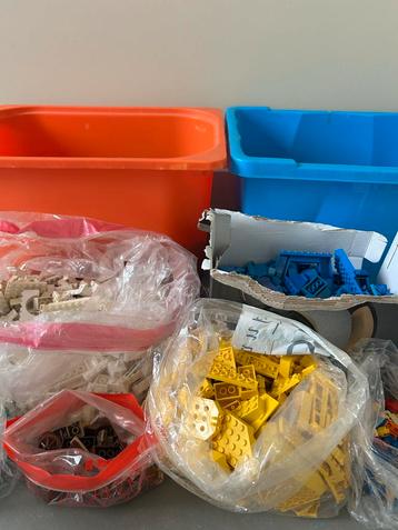 partij Lego stenen - Diverse kleuren beschikbaar voor biedingen