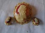 vintage set camee broche met clips nr br 0162, Ophalen of Verzenden, Nieuw, Goud, Overige materialen