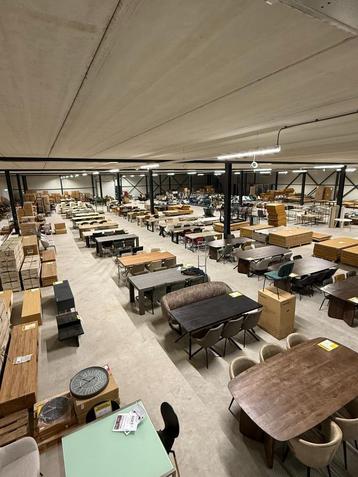 Mega magazijn verkoop eiken mango zwart blanke tafels  beschikbaar voor biedingen