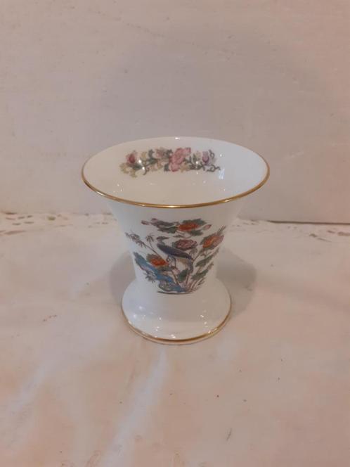 Wedgwood England - Kutane Crane - mooi porseleinen vaasje, Antiek en Kunst, Antiek | Vazen, Ophalen of Verzenden
