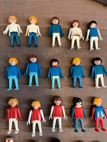 Grote verzameling vintage Playmobil poppetjes beschikbaar voor biedingen