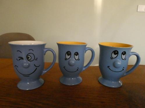 Smiley mokken, Huis en Inrichting, Keuken | Servies, Gebruikt, Kop(pen) en/of Schotel(s), Overige stijlen, Aardewerk, Ophalen of Verzenden