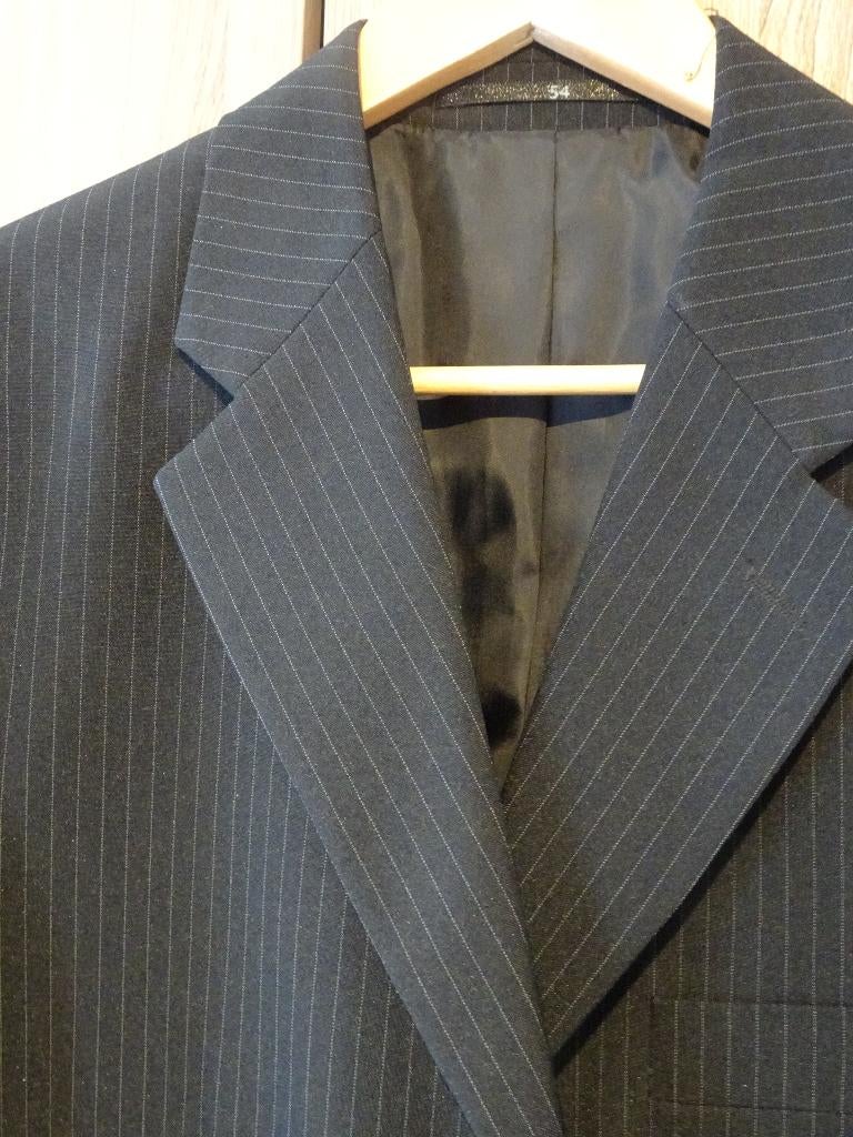 zwart gestreept colbert maat 54 , carnaval maffia, Ophalen of Verzenden, Gedragen, Maat 52/54 (L), Zwart