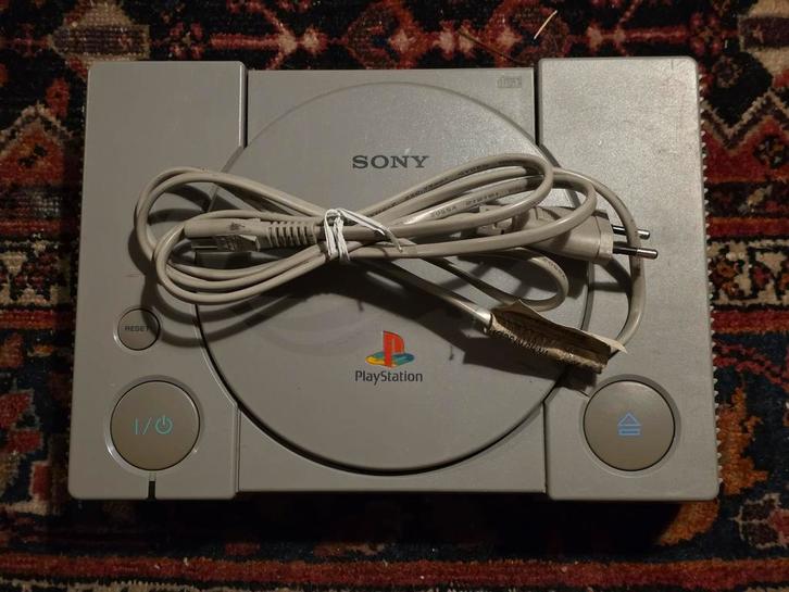 PlayStation 1 (PS1) - Met stroomkabel, Spelcomputers en Games, Spelcomputers | Sony PlayStation 1, Gebruikt, Zonder controller