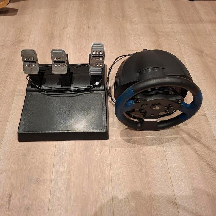 Thrustmaster T 150 en z.g.a.n. T3PA pedalen, Spelcomputers en Games, Spelcomputers | Overige Accessoires, Gebruikt, Ophalen
