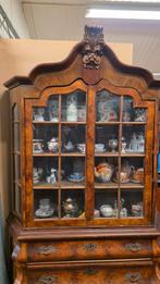 Wortelnoten vitrinekast, Antiek en Kunst, Ophalen