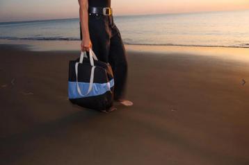 Susan Bijl,  The New Tote Bag  LARGE ( kleur: black&wall) beschikbaar voor biedingen