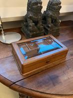 Antiek Kaartspel met Fiches in Geslepen Glazen Doos, Ophalen of Verzenden