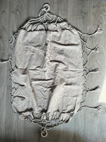 Baby hangmat voor in de box beschikbaar voor biedingen