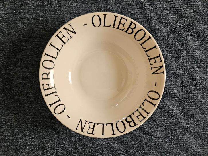 Oliebollen schaal, Huis en Inrichting, Keuken | Servies, Zo goed als nieuw, Schaal of Schalen, Overige stijlen, Overige materialen
