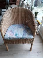 Stoel, gevlochten rotan met zitkussen, Huis en Inrichting, Stoelen, Overige kleuren, Verzenden, Vintage, Zo goed als nieuw