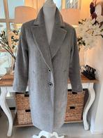 Chique, Lichtgrijze alpaca/lama-jas Comma, 36-38, ZGAN., Ophalen of Verzenden, Zo goed als nieuw, Maat 38/40 (M), Grijs