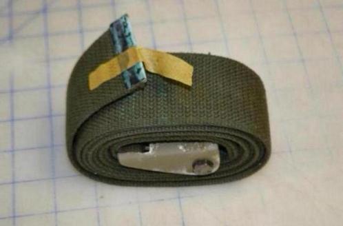 2x Heavy Duty Old School militaire spanbanden groen vintage, Verzamelen, Militaria | Tweede Wereldoorlog, Ophalen of Verzenden