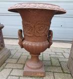 Brocante gietijzeren tuinvaas bloempot vaas met leeuwenkop, Verzenden, Zo goed als nieuw