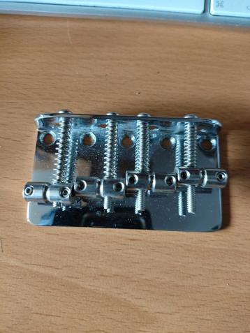 Fender Standaard 4 saddle brug beschikbaar voor biedingen