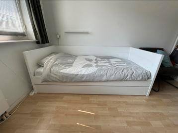 Bedbank wit 90x200 met opberglade/logeerbed