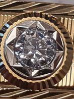 Waarde volle ring 18 kr met briljant van 1,75 crt kl E  VVS, 20 of groter, Heer, Ophalen of Verzenden, Zo goed als nieuw