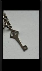 Zilveren bedel hanger sleutel open t dorp Mies Bouwman, Sieraden, Tassen en Uiterlijk, Antieke sieraden, Ophalen of Verzenden