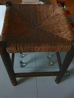 Vintage kruk Spaans, Huis en Inrichting, Ophalen of Verzenden, Zo goed als nieuw, Hout