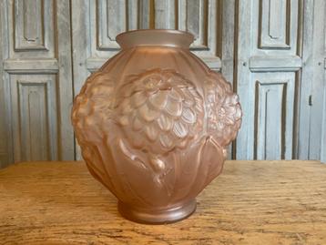 Vaas art deco gesigneerd P de Cagny art deco 1930 Zinnia's  beschikbaar voor biedingen