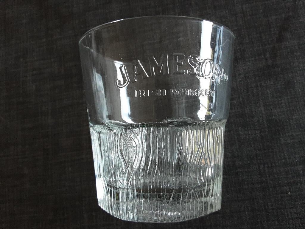 JAMESON glas, 8,5 cm hoog, Ophalen of Verzenden, Zo goed als nieuw, Borrel- of Shotglas
