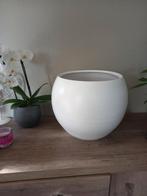 Mooie witte bloempot, Tuin en Terras, Bloempotten, Ophalen, 40 cm of meer, Rond, Binnen