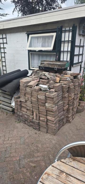 Gratis af te halen klinkers 18m2 beschikbaar voor biedingen