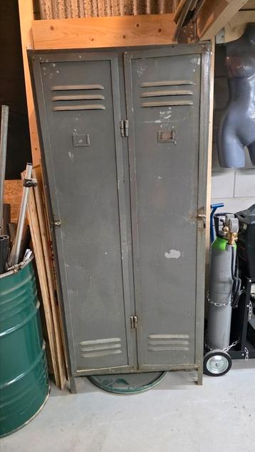 Stalen retro garderobekast/locker. Zware kwaliteit! beschikbaar voor biedingen