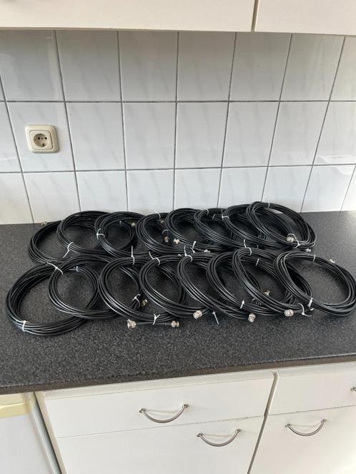 16 B&C kabels male-male . AG58C/U . 50 ohm . 8 meter lang., Audio, Tv en Foto, Audiokabels en Televisiekabels, Zo goed als nieuw