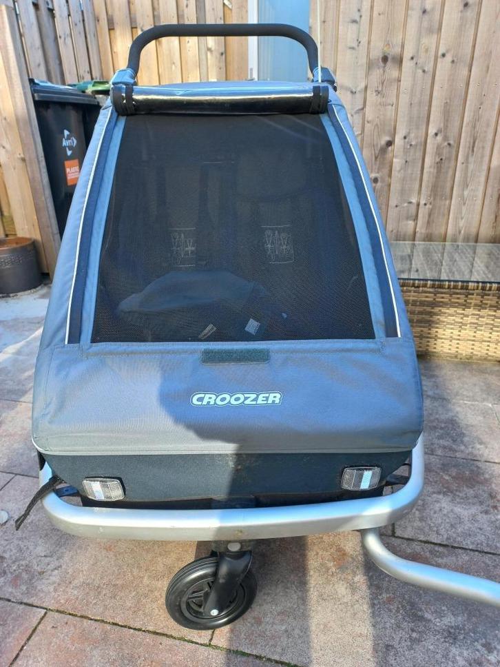 Croozer Vaaya for 2 Blauw veel extra's in goede staat, Fietsen en Brommers, Fietsaccessoires | Aanhangers en Karren, Zo goed als nieuw