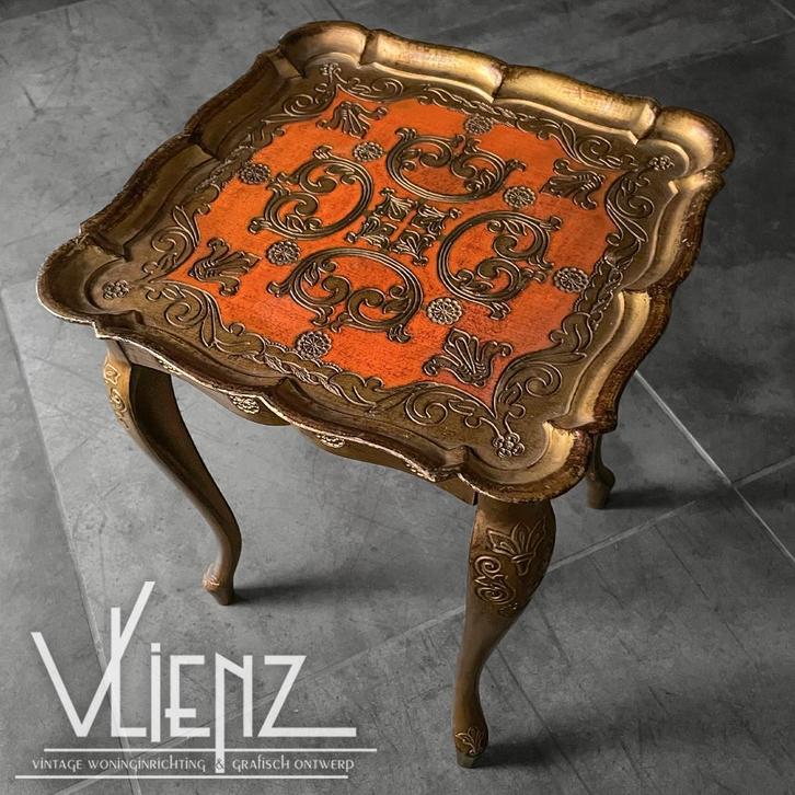Vintage, brocante bijzettafeltje Italië, Florence, Huis en Inrichting, Tafels | Bijzettafels, Gebruikt, Overige vormen, Minder dan 45 cm