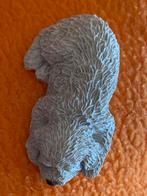 Curly hondje. Sandra Brue honden beeldje Sandicast, Verzamelen, Ophalen of Verzenden, Zo goed als nieuw, Hond of Kat, Beeldje of Figuurtje