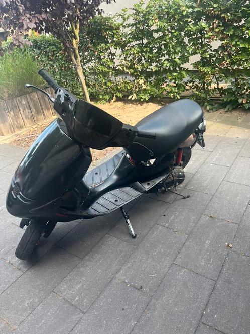 peugeut zenith 2t onderdelen of opknap(50,- vandaag ophalen), Fietsen en Brommers, Brommeronderdelen | Scooters, Gebruikt, Peugeot