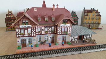 FALLER H0(110114) STATION TROSSINGEN(MET FIGUURTJES) beschikbaar voor biedingen
