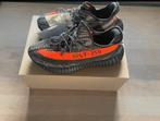 Adidas Yeezy 350 V2 Boost Carbel mt 42 2/3 NIEUW, Ophalen of Verzenden, Zo goed als nieuw