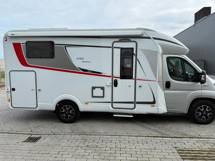Burstner Lyseo Futura 2020 1eEig 34369km Lengtebedden hefbed, Caravans en Kamperen, Campers, Particulier, tot en met 5, Half-integraal