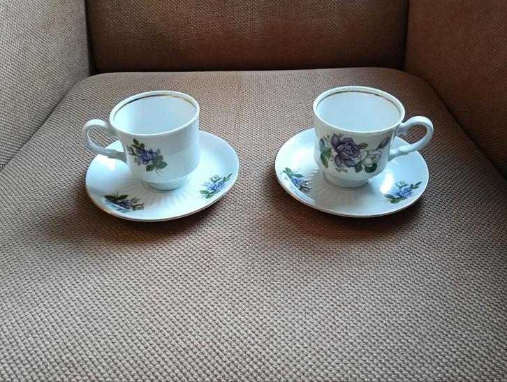 Vintage Kopjes en Schotels met Bloemen, Huis en Inrichting, Keuken | Servies, Zo goed als nieuw, Kop(pen) en/of Schotel(s), Overige stijlen