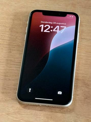 Prachtige iPhone 11 White 64GB, met 100% batterijconditie! beschikbaar voor biedingen