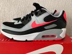 Nike Air Max 90 Red Wolf Grey Nieuw in Maat 38.5, Jongen of Meisje, Schoenen, Nieuw, Ophalen of Verzenden