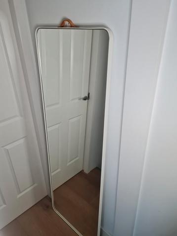 Grote passpiegel 170cm beschikbaar voor biedingen