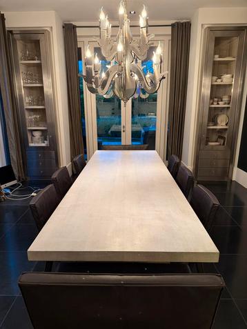 Grote eikenhouten eettafel - 300x110 cm beschikbaar voor biedingen